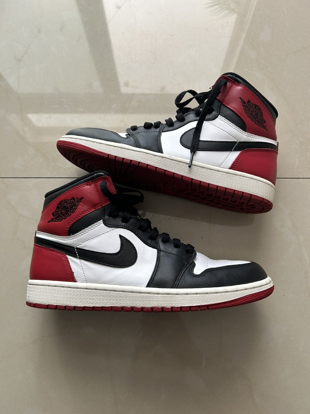 Jordan Brand 2013 Jordan 1 Black toe Size US 9.5 / EU 42-43 - 1 Thumbnail