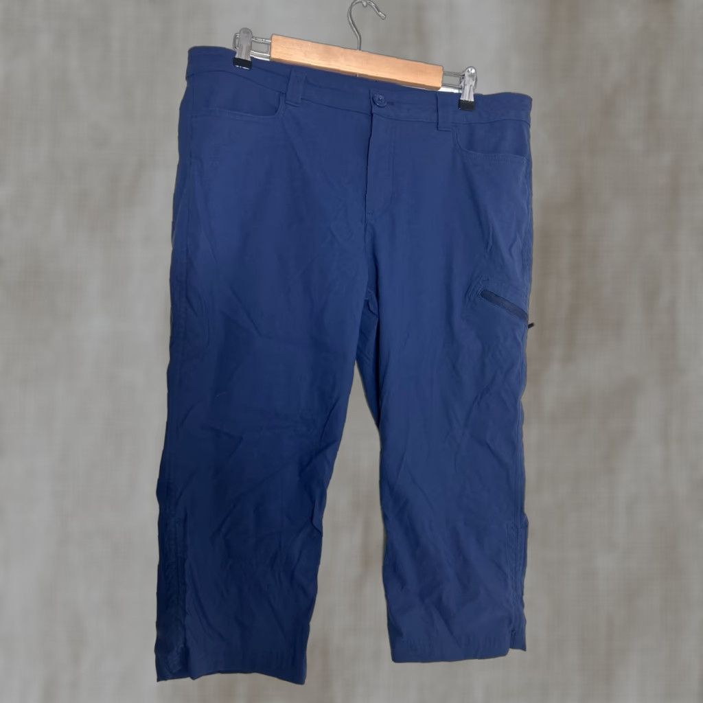 Eddie Bauer Eddie Bauer Womens Cropped Cargo Pants Nylon 36x21 Navy Blue Size 16 Womens Mens Girls not applicable Size 38" / US 16 / IT 52 - 1 Thumbnail