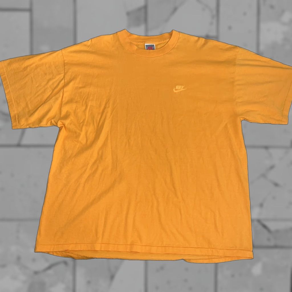 Nike VINTAGE Nike Embroidered Logo Orange T-Shirt Mens XL USA{" "} Size US XL / EU 56 / 4 - 1 Thumbnail
