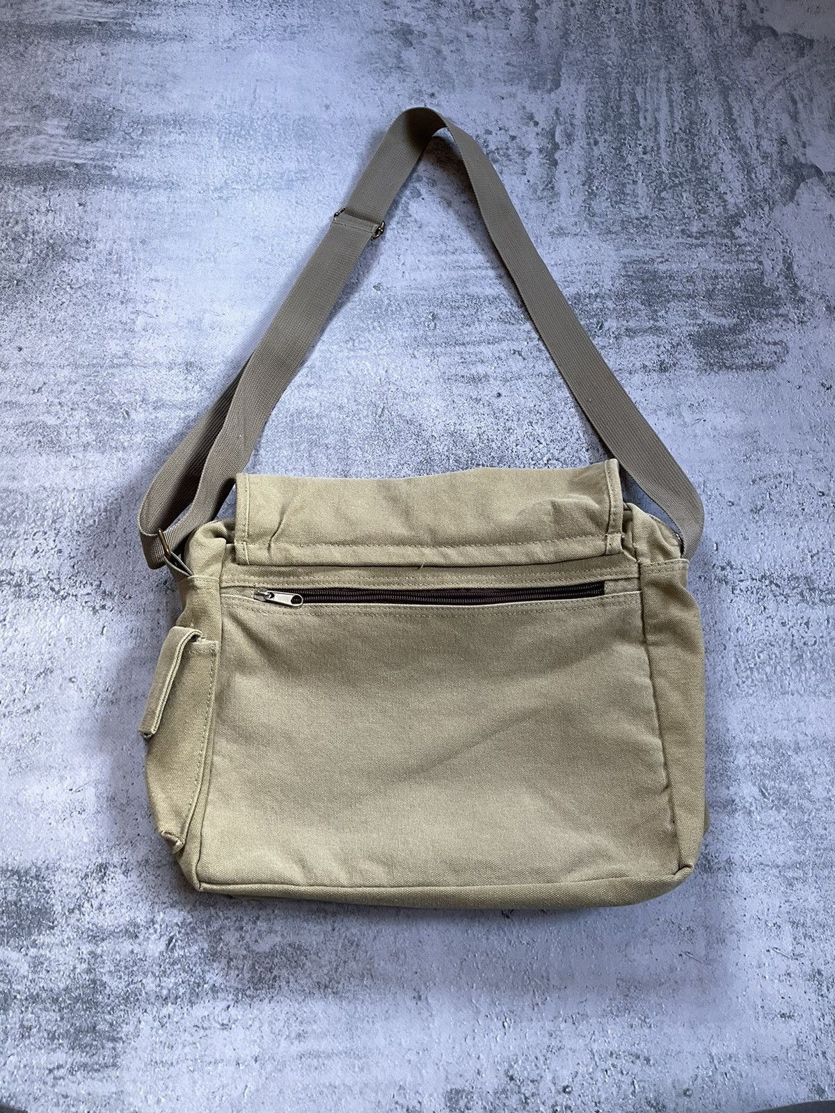 Japanese Brand 90s Y2K Crossbody Military Style Multipocket Messenger Bag Size ONE SIZE - 15 Thumbnail