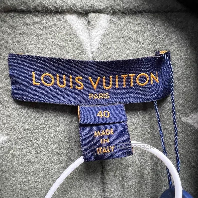 Louis Vuitton Louis Vuitton Green wool inside full print LOGO coat Size S / US 4 / IT 40 - 3 Thumbnail