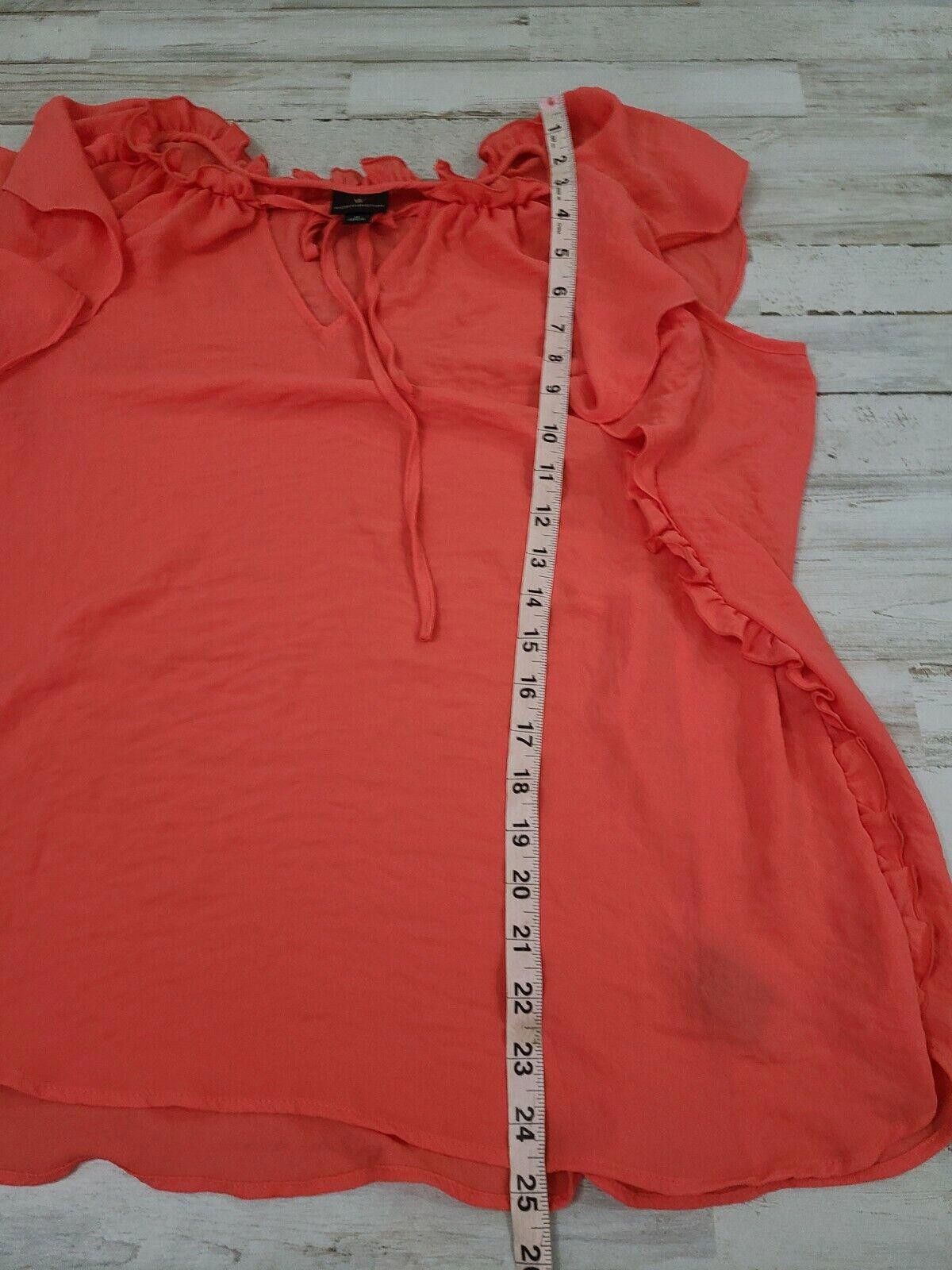 Designer Worthington Blouse Medium Coral V Neck Cap Sleeve Ruffle Size M / US 6-8 / IT 42-44 - 4 Thumbnail