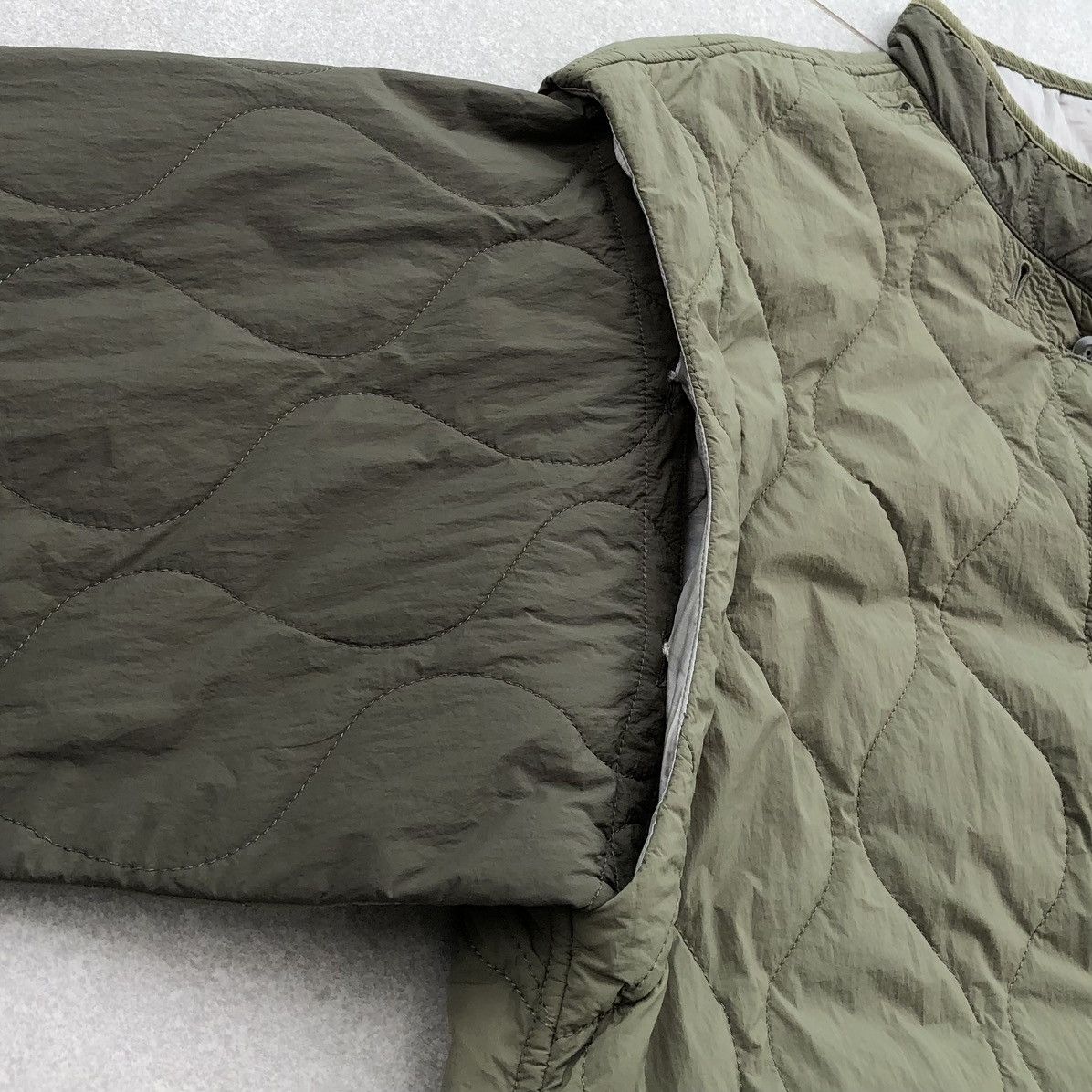 Japanese Brand Japanese Brand Quilted Lightwear Puffer Jacket Olive Green Size US L / EU 52-54 / 3 - 14 Thumbnail