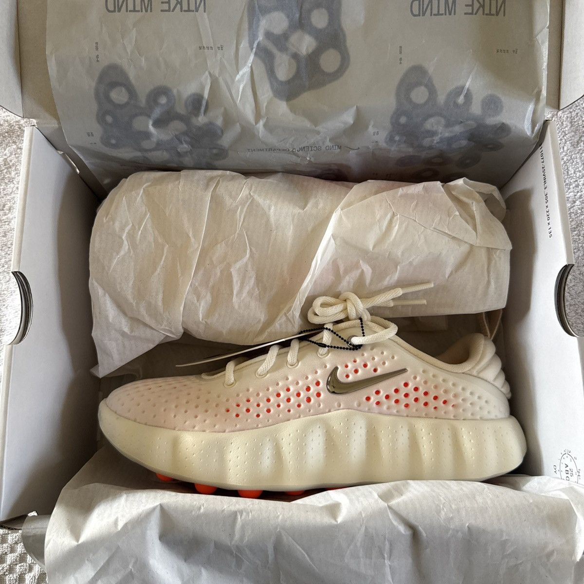 Nike Nike mind 002 Size 8.5 women’s Sail/Chrome-Chalk Size US 8.5 / IT 38.5 - 1 Thumbnail