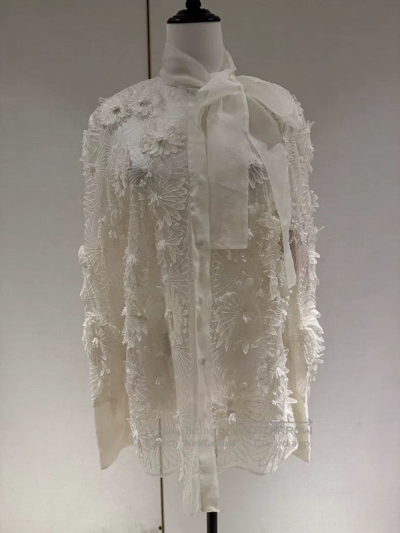 Valentino Valentino White organza daisy embroidered shirt Size XS / US 0-2 / IT 36-38 - 1 Thumbnail