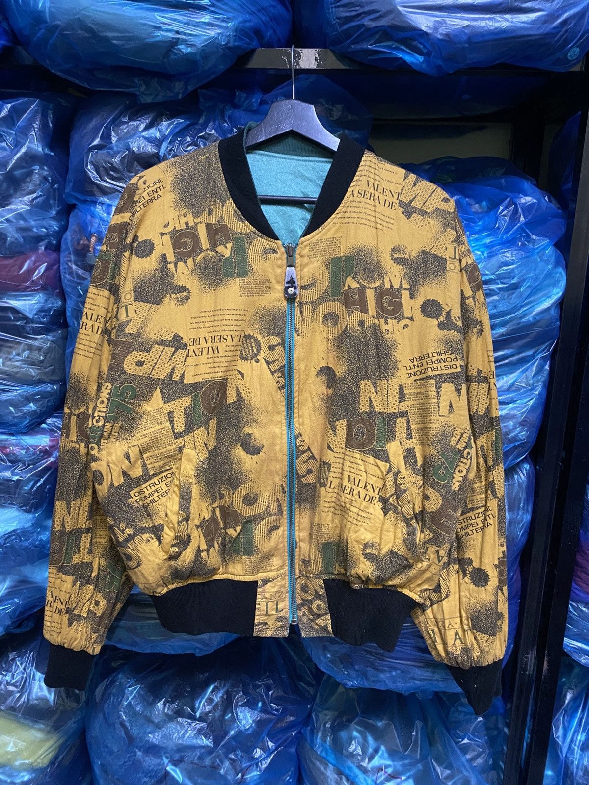 Japanese Brand Vintage Reversible Zodiac Bomber Graphic Yellow Newspaper Size US L / EU 52-54 / 3 - 3 Thumbnail