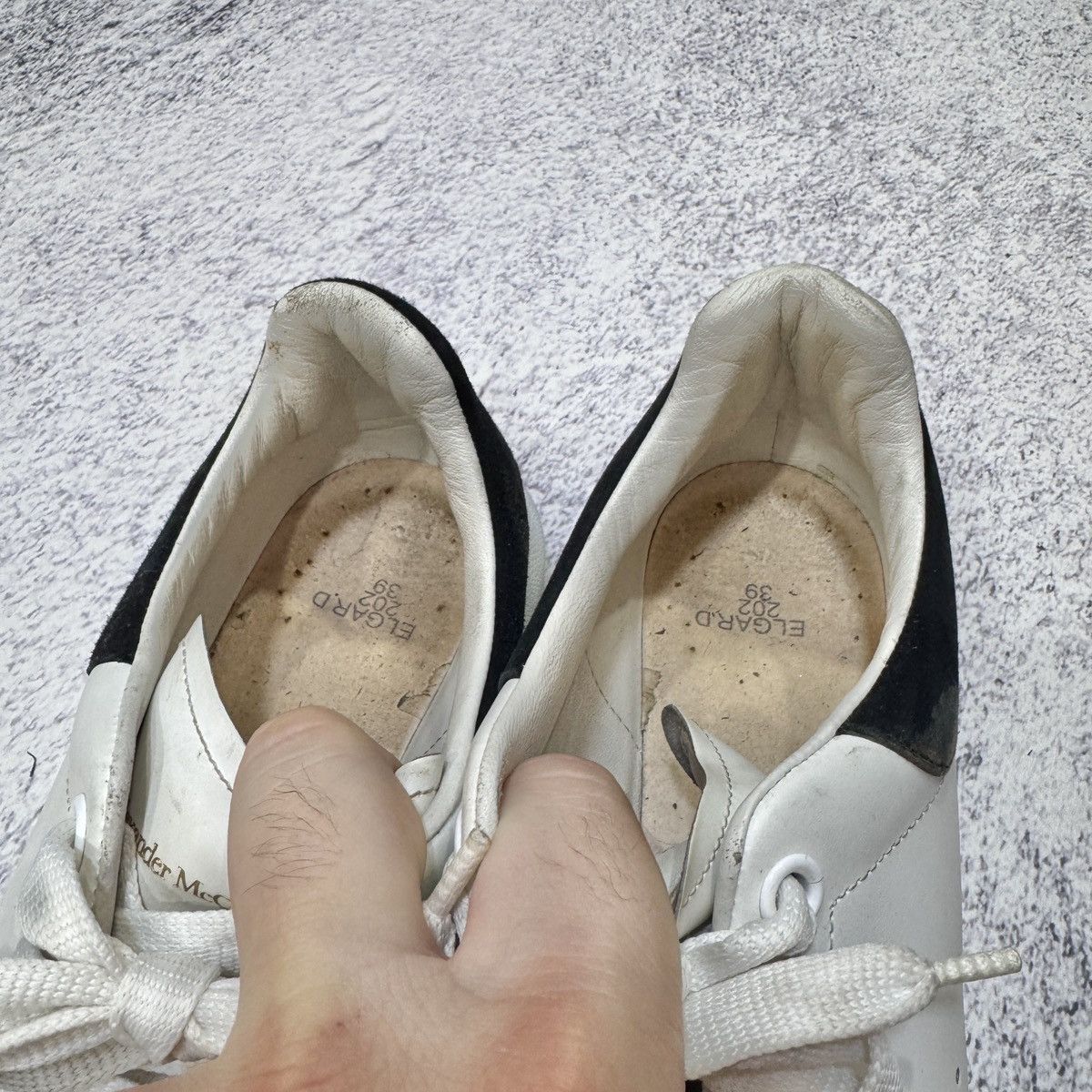 Alexander McQueen Alexander McQueen Womens White Sneakers US9.5 UK6 EU39.5 Size US 9.5 / IT 39.5 - 13 Thumbnail