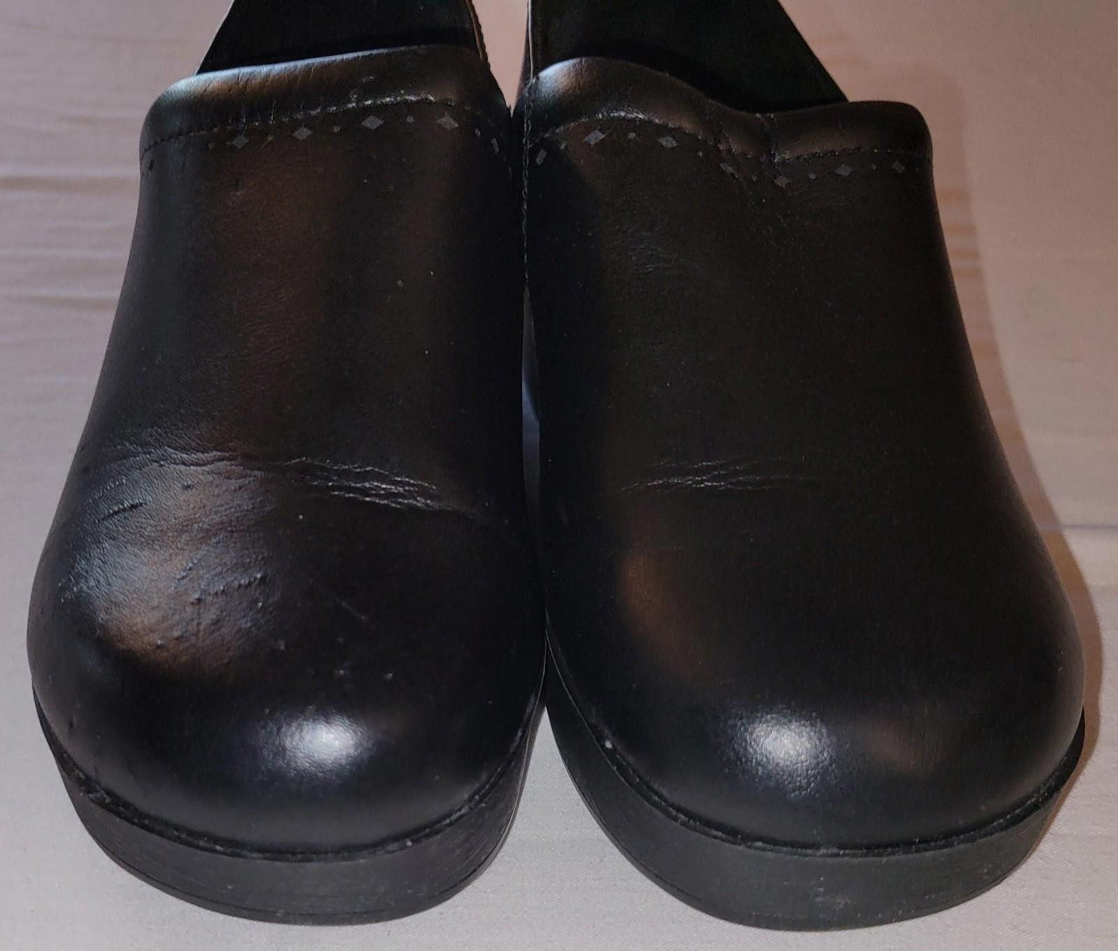 CLOSED Lila Sure Grip Clogs Womens Size 7 Black Size US 7 / IT 37 - 2 Thumbnail