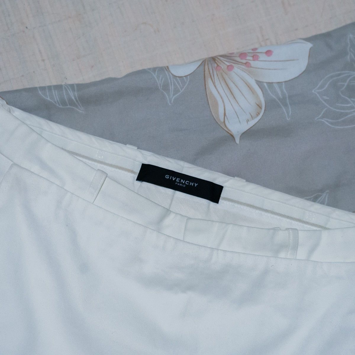 Givenchy Givenchy Short Pants S/S12 By Ricardo Tisci Size US 36 / EU 52 - 4 Thumbnail