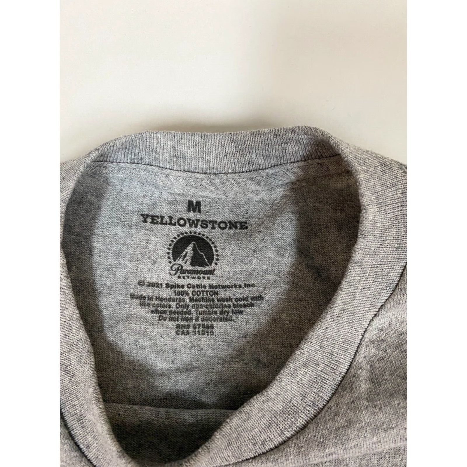 Vintage Yellowstone Mens Shirt M Gray Logo T-Shirt 90s Space University American Cotton Short Sleeve Crew Neck Mens Size US M / EU 48-50 / 2 - 4 Thumbnail