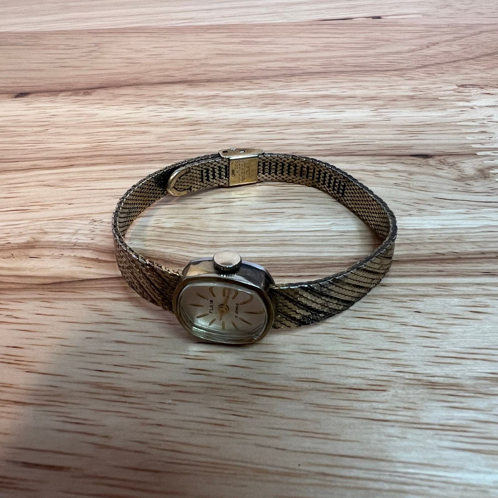 Vintage Flair 10K RGP GF Gold Vintage Ladies Gold Watch 17 Jewels Size ONE SIZE - 7 Thumbnail