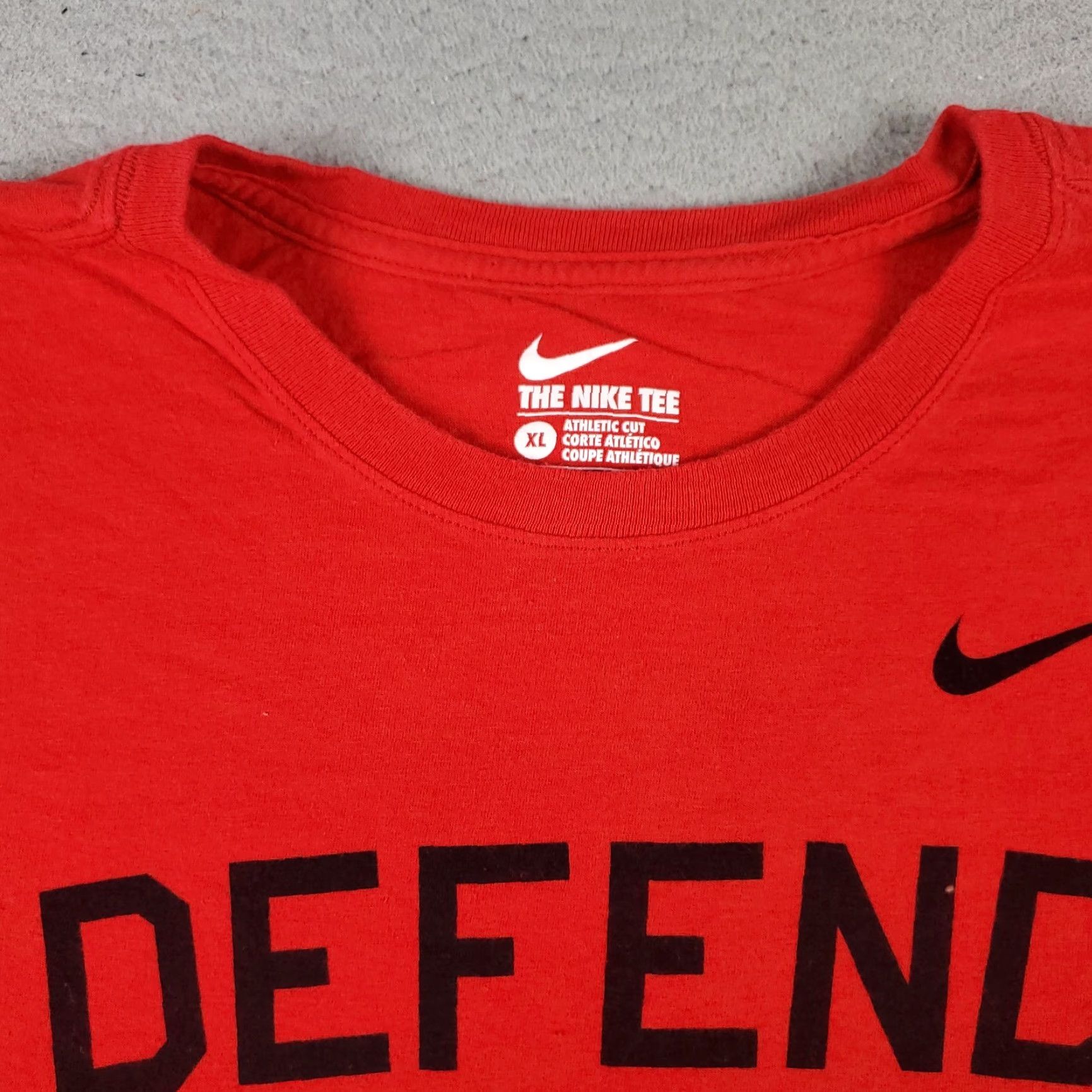 Nike Nike T Shirt Unisex XL Red Defend Your Turf Swoosh Casual Short Sleeve Adult Nike LeBron Logo Modern Sports Shirt Mens Womens Size US XL / EU 56 / 4 - 3 Thumbnail