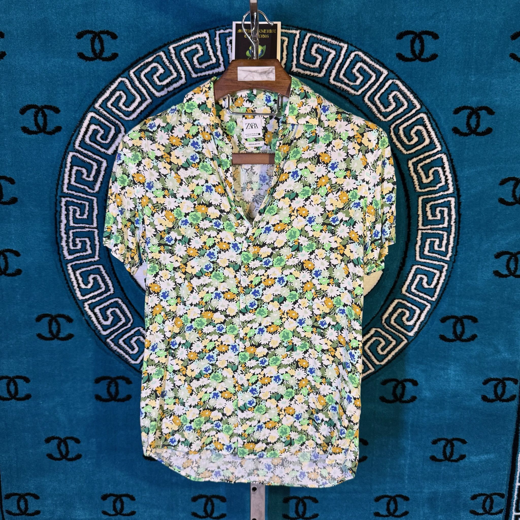 Zara THE PAINTERLY ARTISAN BOTANICAL FLORA MOTIF CAMISA SHIRT Size US M / EU 48-50 / 2 - 1 Preview