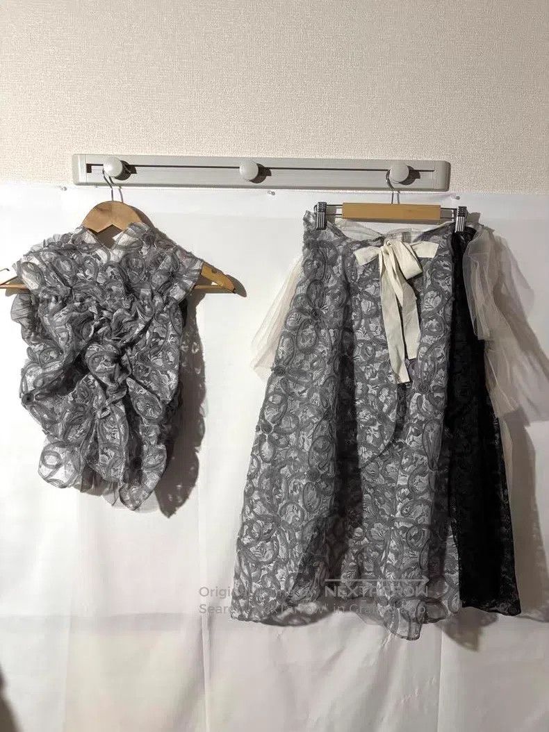 Comme des Garcons Comme Des Garcons size F Ruffled irregularly shaped suit Size 25" / US 0 / IT 36 - 2 Thumbnail