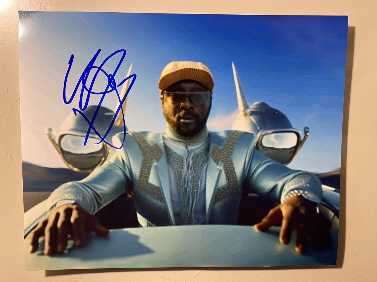 Band Tees Black eyed peas signed photo hip hop rap Size ONE SIZE - 1 Thumbnail