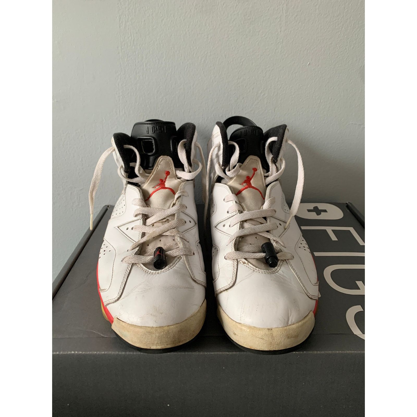 Nike Nike Air Jordan 6 Infrared Pack 2010 Size 12 Used Size US 12 / EU 45 - 2 Thumbnail