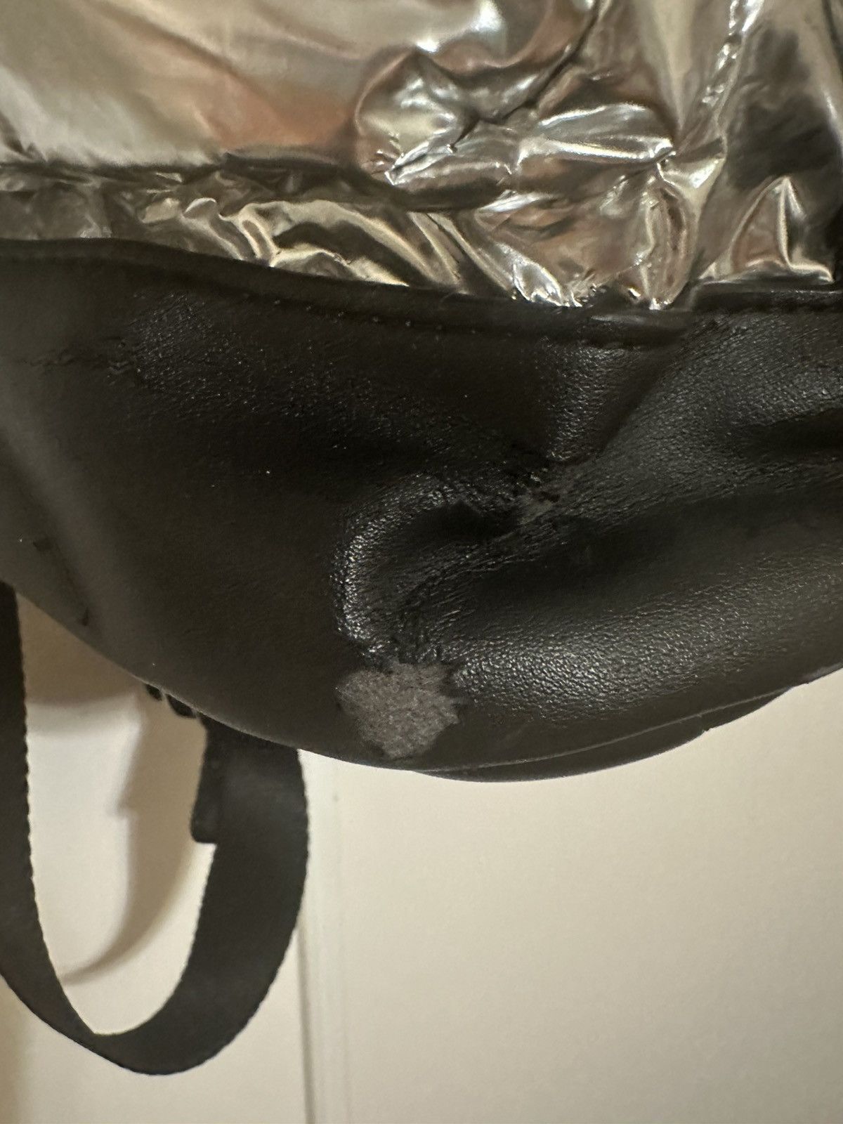 Calvin Klein Silver metallic backpack with detachable fannypack Size ONE SIZE - 7 Thumbnail