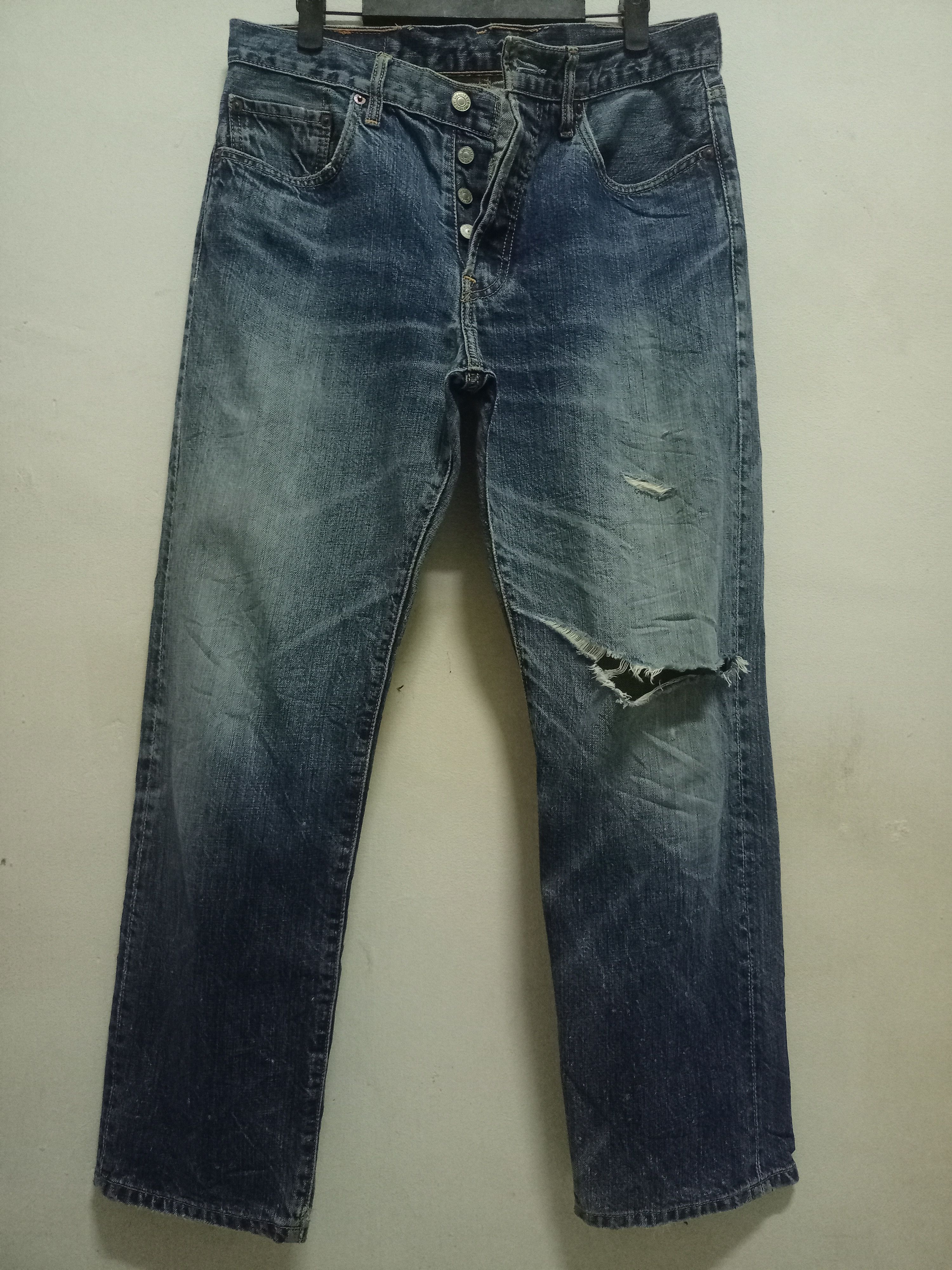 Levi's × Levi's Vintage Clothing Vintage 90s Levis 501 Blue Wash Distressed Baggy Jeans 32x28 Size US 32 / EU 48 - 1 Thumbnail