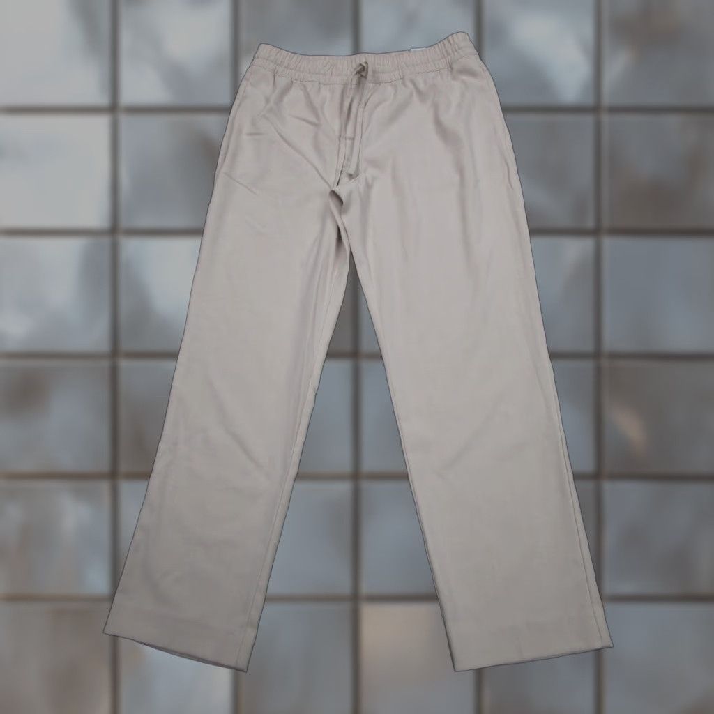 Banana Republic Banana Republic Pants Womens M beige Tapered Fit Chino Elastic Waist Stretch Size 32" / US 10 / IT 46 - 1 Thumbnail