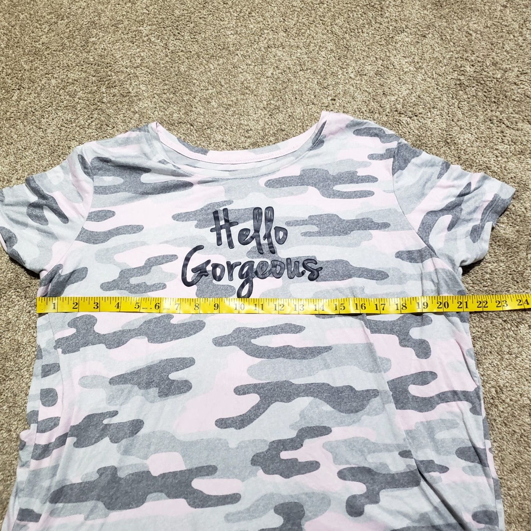 Vintage Hello Gorgeous Women's Pajama Shirt Camouflage Pink & Gray Adult Size L Large Size S / US 4 / IT 40 - 4 Thumbnail
