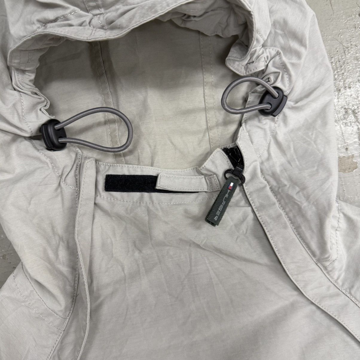Tommy Hilfiger Gorpcore Tommy Hilfiger Asymmetrical Anorak Jacket Size US S / EU 44-46 / 1 - 8 Thumbnail
