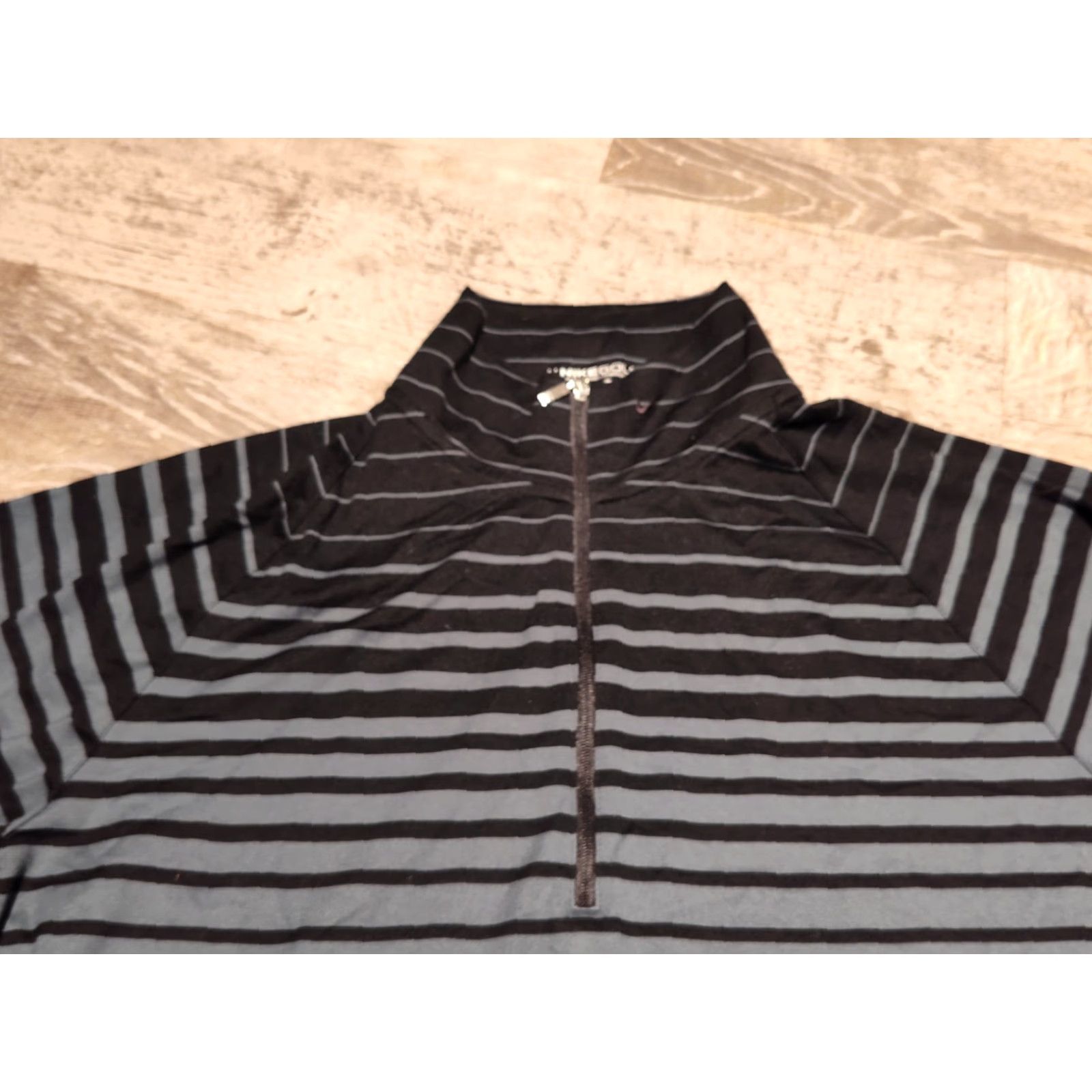 Nike Nike Golf Women’s L Dry-fit 1/4 Zip Pullover Long Sleeve Gray Black Striped Size L / US 10 / IT 46 - 4 Thumbnail