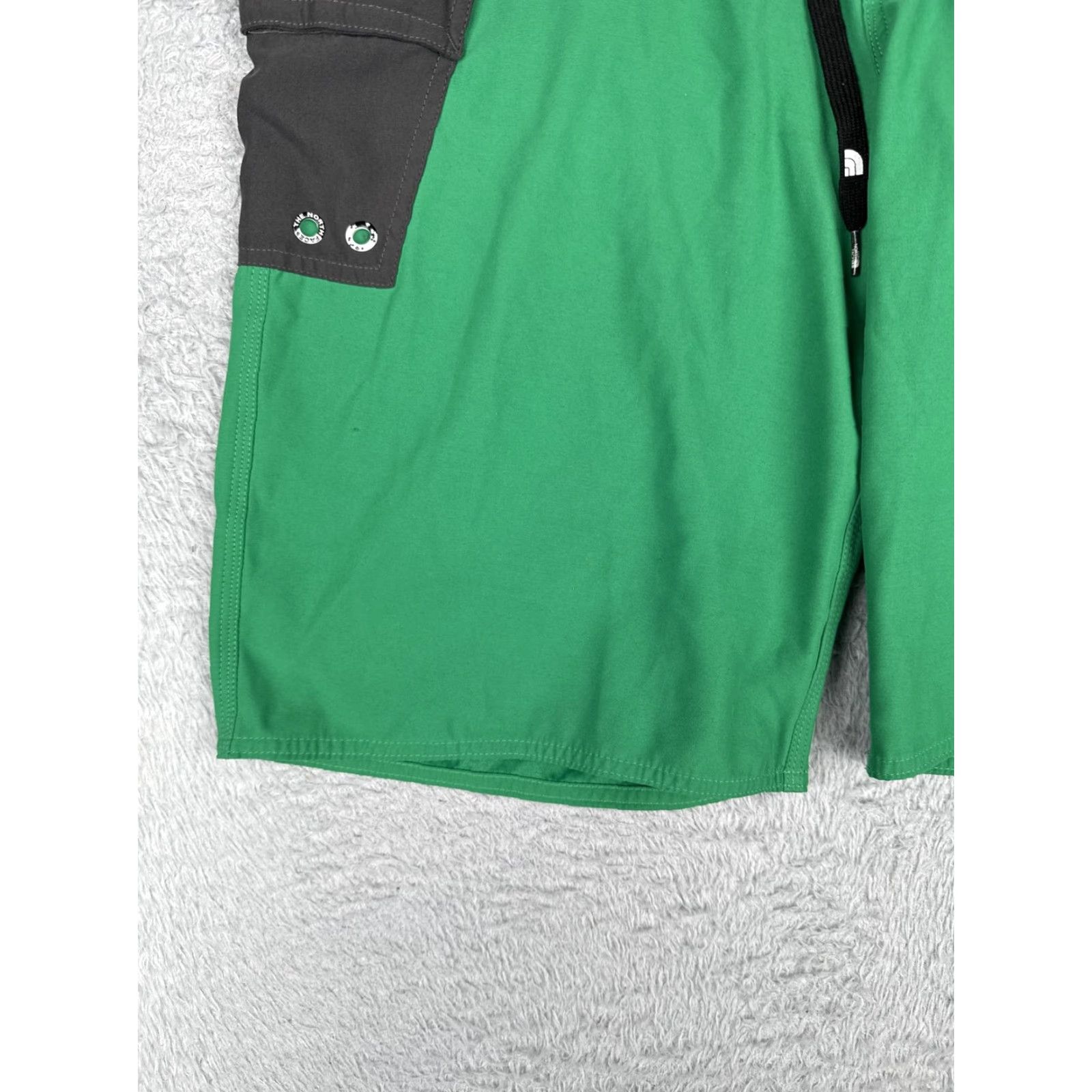 The North Face The North Face Board Shorts Mens 34 Green Colorblock Swim Trunks Pockets READ ME Size US 34 / EU 50 - 4 Thumbnail