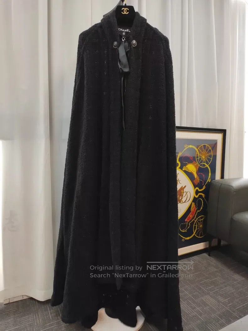 Chanel Chanel Black tweed cloak coat Size XXS / US 00 / IT 34 - 1 Thumbnail