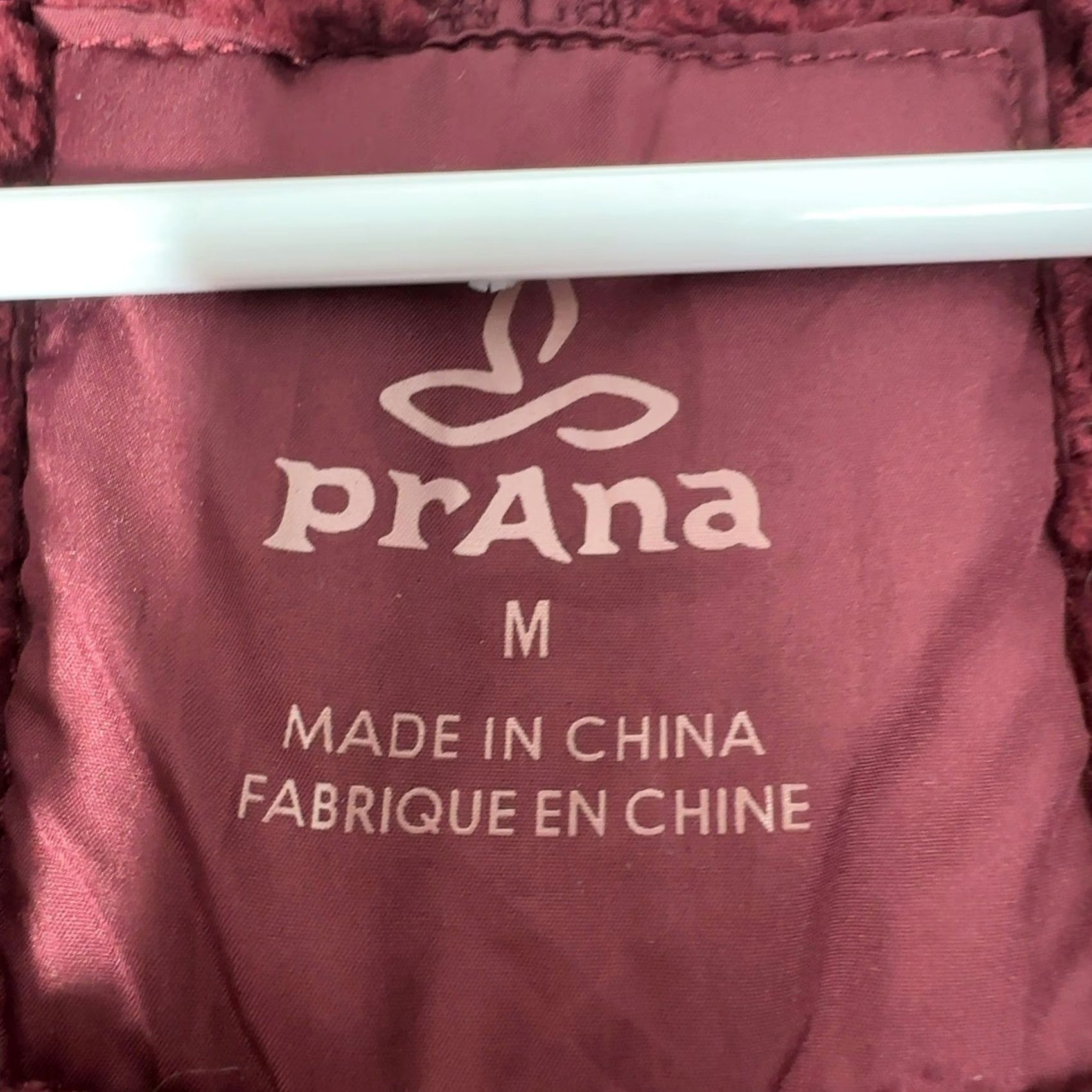 Prana Prana Quilted Vest Womens M Burgundy Asymmetrical Zip Mock Neck Puffer Ribbed Size M / US 6-8 / IT 42-44 - 2 Thumbnail