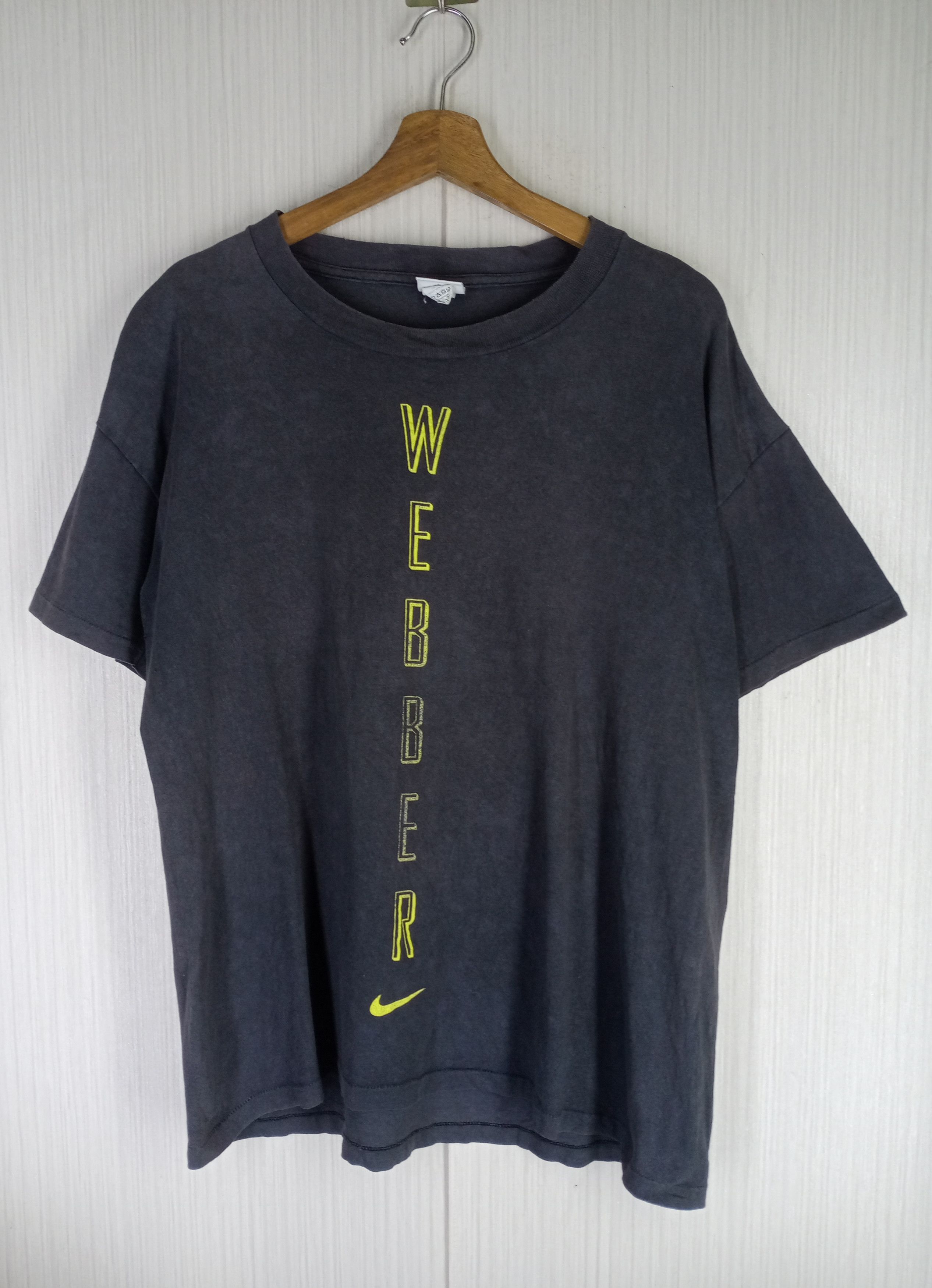 NBA Very Rare Vintage 90s Nike Chris Webber Tshirt Size US M / EU 48-50 / 2 - 2 Thumbnail