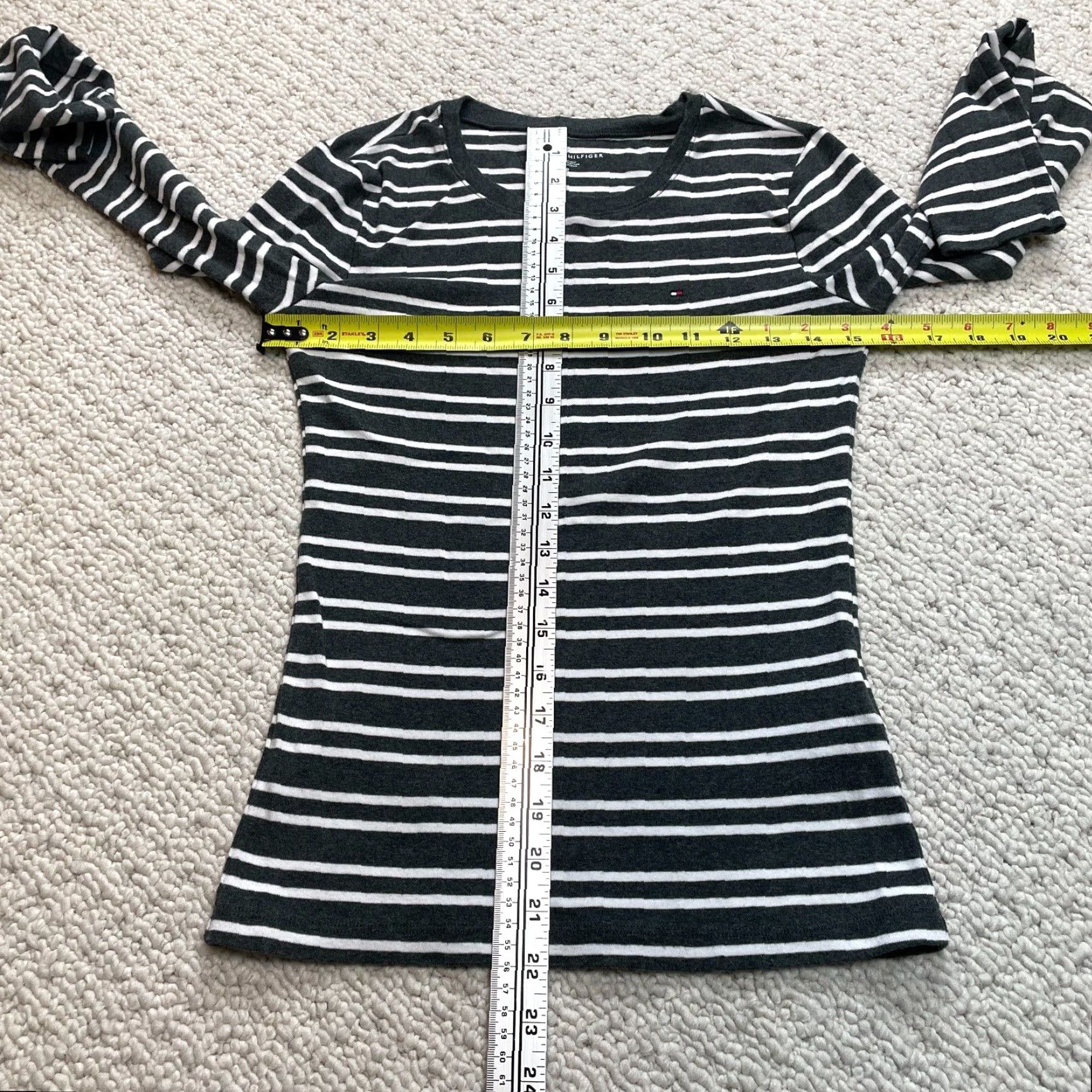 Tommy Hilfiger Tommy Hilfiger Shirt Womens S Gray White Striped Long Sleeve Casual Top Size S / US 4 / IT 40 - 6 Thumbnail