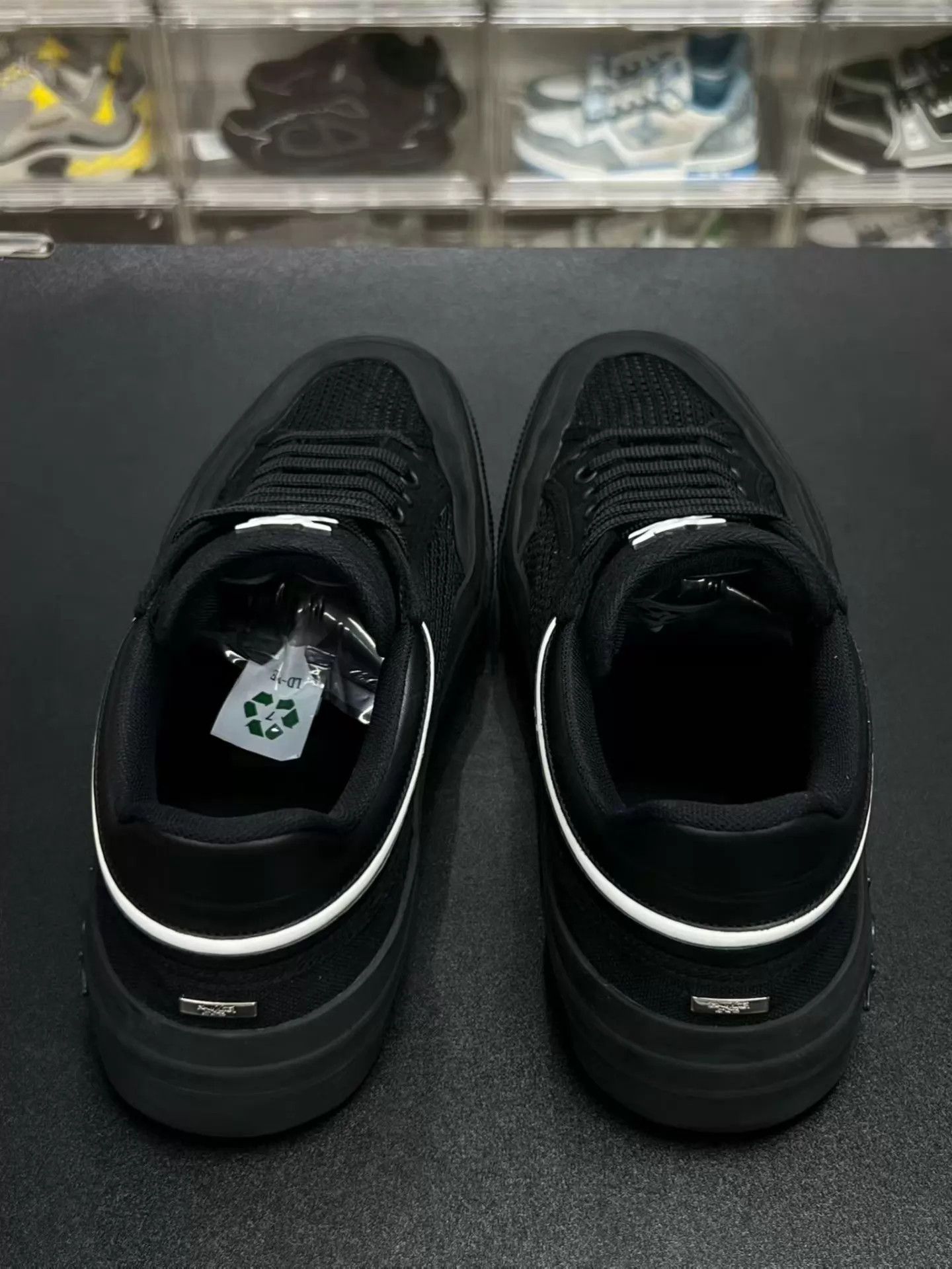 Louis Vuitton LV Mesh Cutout Low-Top Sneaker Black 42.5 Size US 9.5 / EU 42-43 - 7 Thumbnail