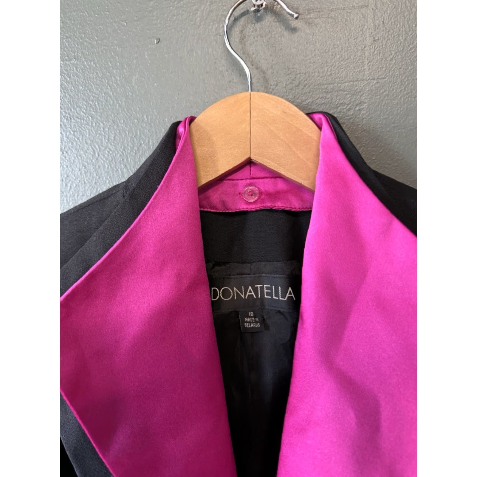 Vintage VINTAGE Donatella Blazer Women Jacket NWT Size 10 Black Tuxedo Style, Blazer, 19" Pit to Pit, 29" Back Hem, Jacket Womens Size L / US 10 / IT 46 - 3 Thumbnail