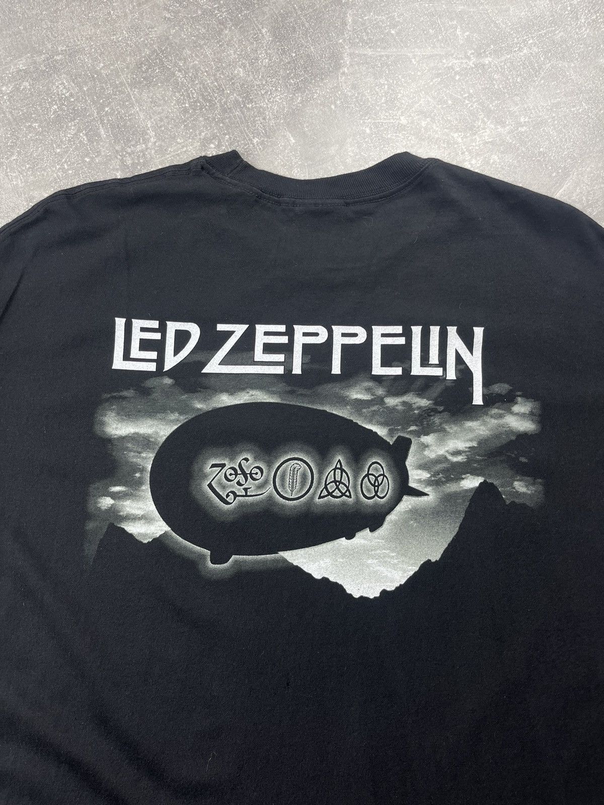 Led Zeppelin Vintage Led Zeppelin Black Graphic Band T-Shirt Size XL 00s Size US XL / EU 56 / 4 - 10 Thumbnail