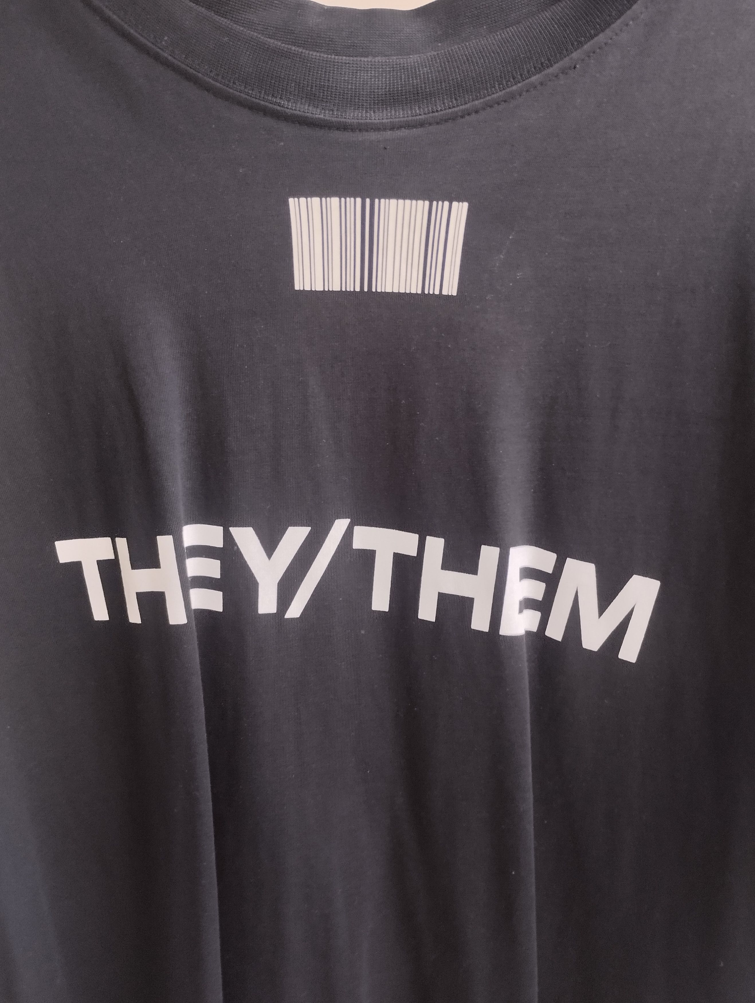 VTMNTS × Vetements VTMNTS THEY/THEM Black T-Shirt Size US M / EU 48-50 / 2 - 4 Thumbnail