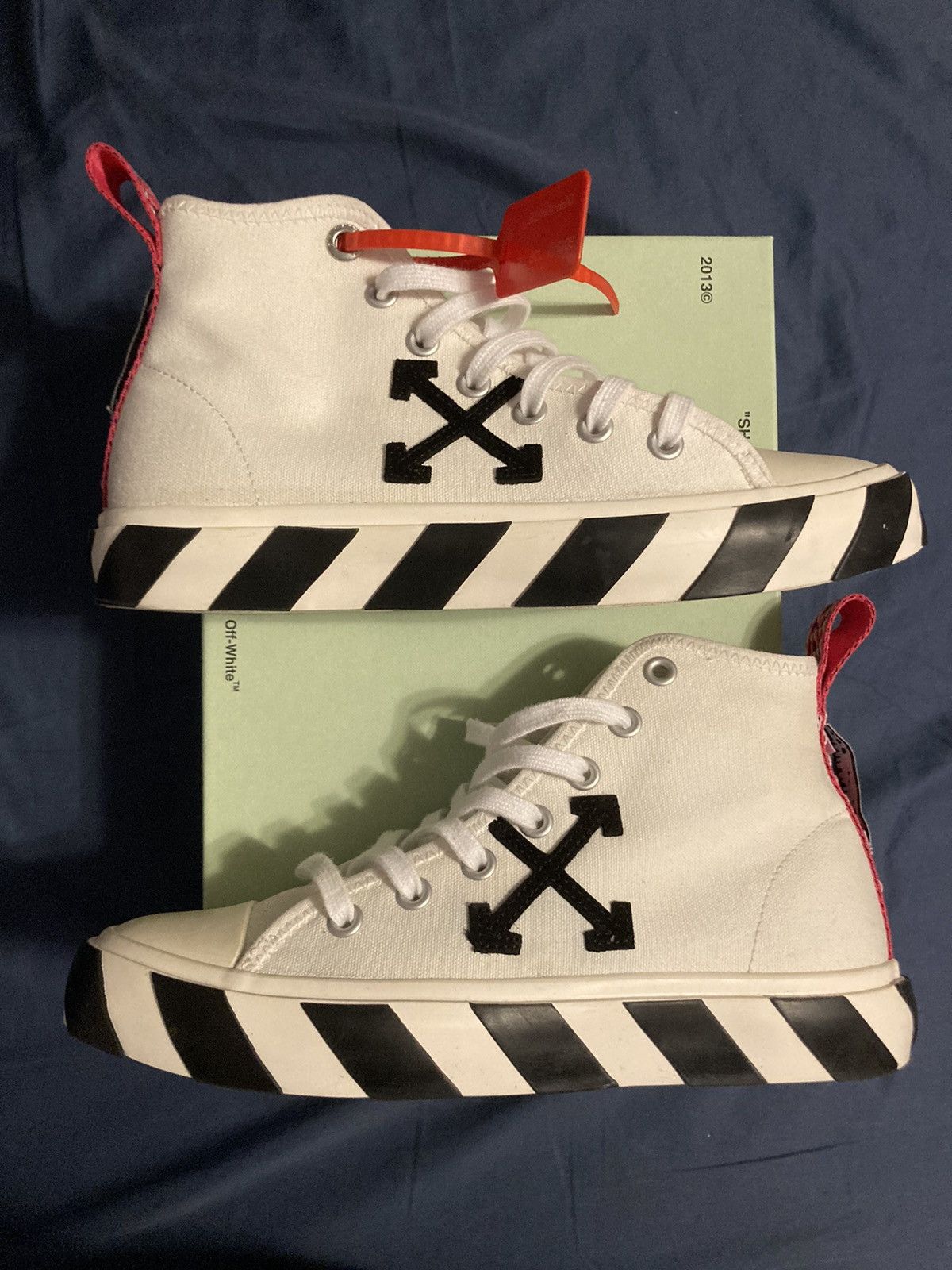 Off-White White & Black Arrows Mid-Top