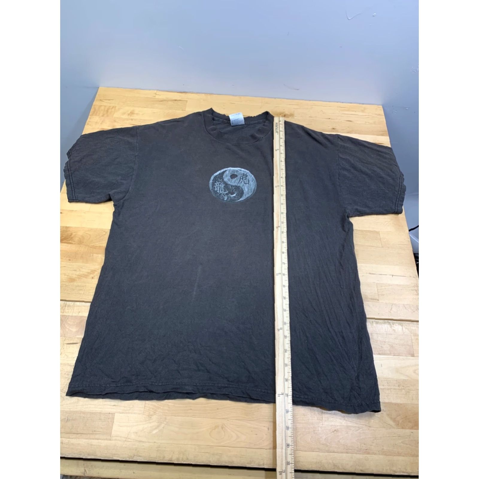 Delta VINTAGE Delta Shirt Men L Black Dragon Tiger Y2K Distressed Graphic Print Crew Neck Short Sleeve Size US L / EU 52-54 / 3 - 6 Thumbnail