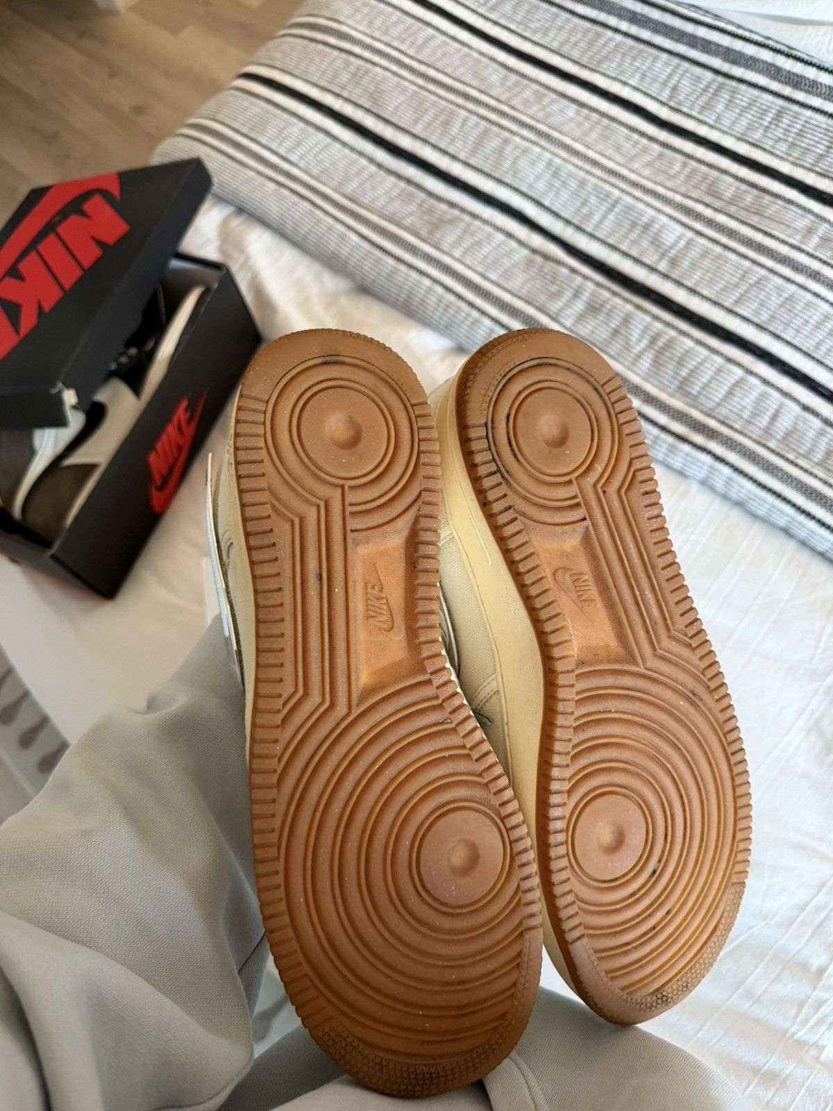 Nike × Travis Scott Nike Air Force 1 x Travis Scott Sail Size US 11.5 / EU 44-45 - 8 Thumbnail