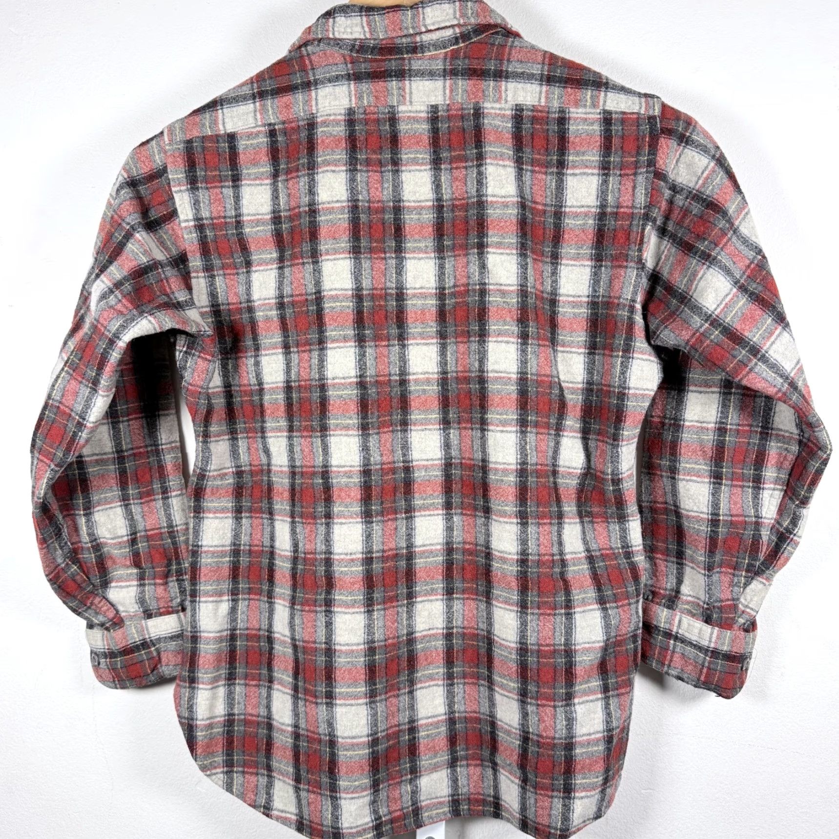Pendleton VINTAGE Pendleton Shirt Red/White Wool USA Made - Large Mens Long Sleeve Button-Up Plaid Field Board Shirt Size US L / EU 52-54 / 3 - 6 Thumbnail