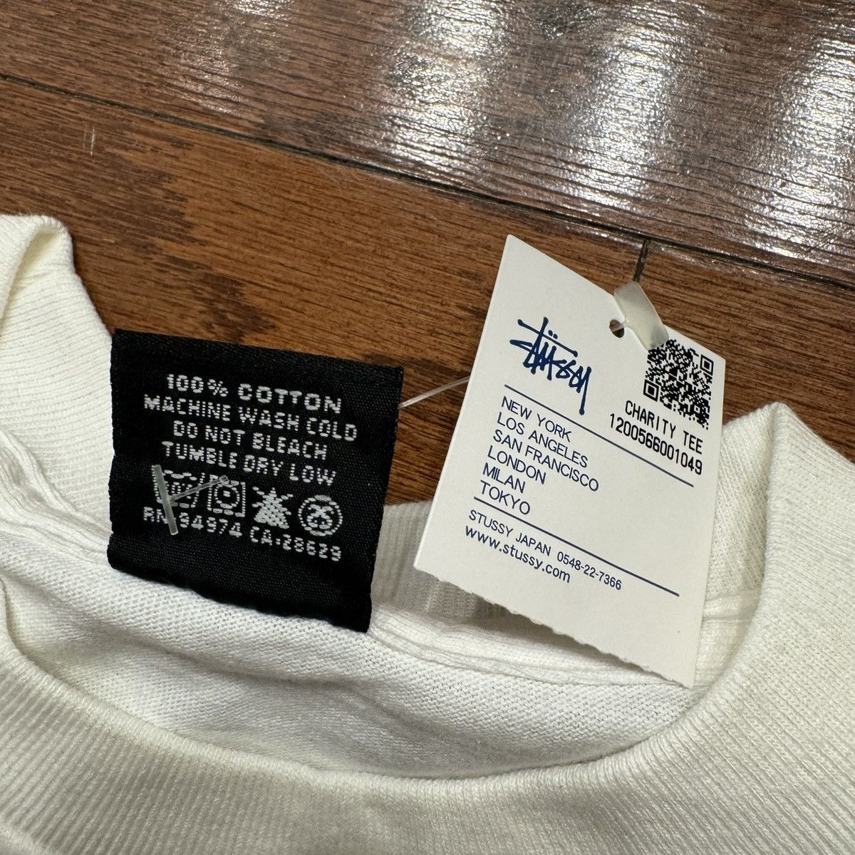 Stussy 2005 Stussy HURRICANE KATRINE CHARITY Tee Dead stock Size M Size US M / EU 48-50 / 2 - 4 Thumbnail