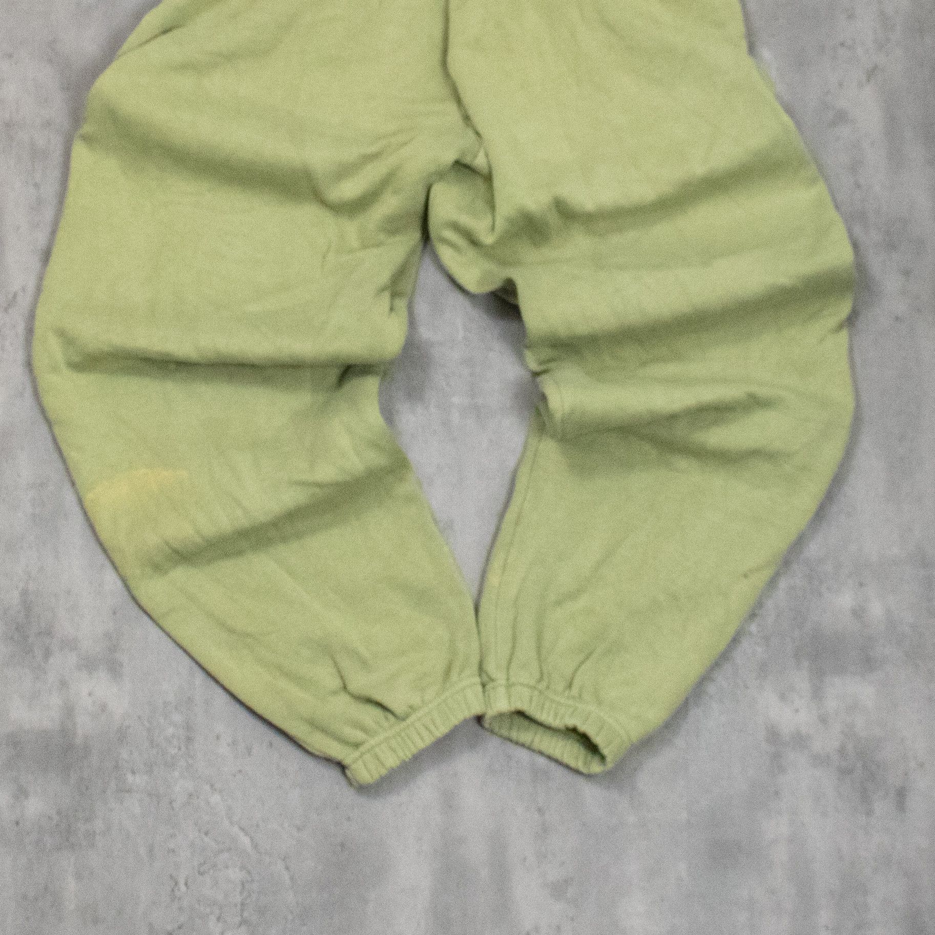 Nike Nike Bleached Sage Green Baggy Relax Fit Cuffed Sweat Pant's Size US 26 / EU 42 - 9 Thumbnail