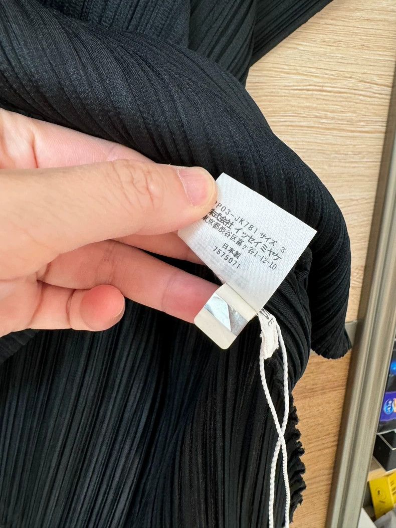 Issey Miyake Issey Miyake size:3 Black asymmetrical top Size M / US 6-8 / IT 42-44 - 5 Thumbnail