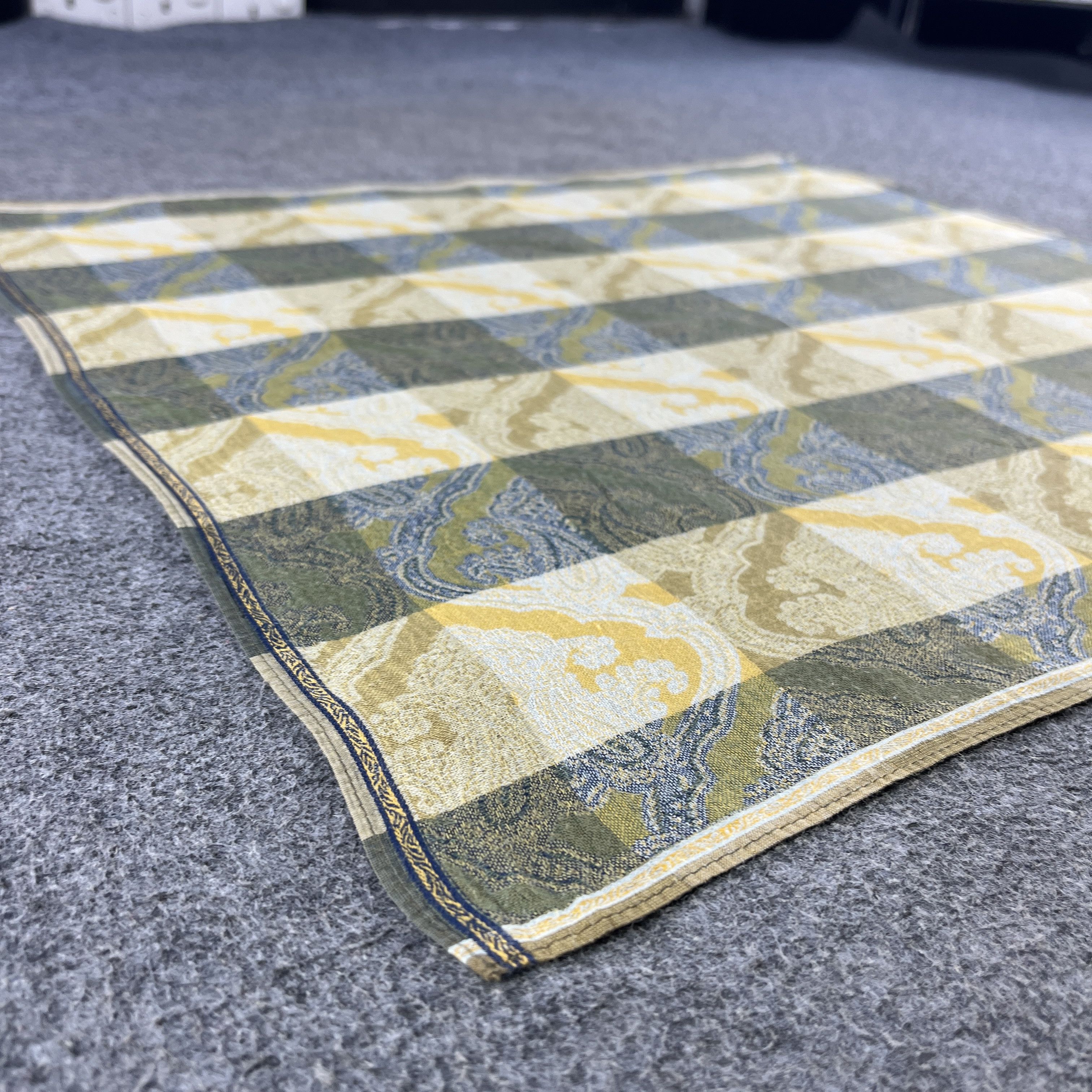 Vintage × Yves Saint Laurent Yves Saint Laurent Handkerchiefs Bandana Neckerchief B092 Size ONE SIZE - 6 Thumbnail