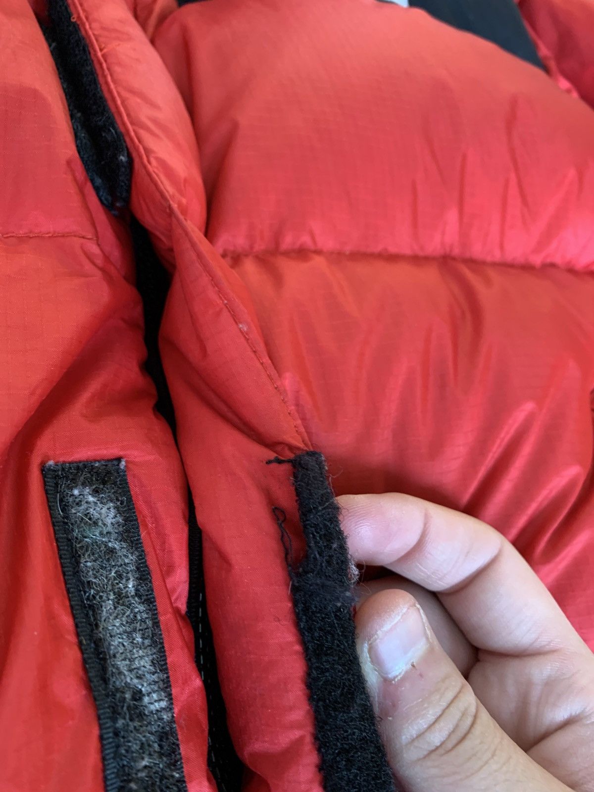 The North Face × Vintage Vintage 1990s The North Face Red And Black Puffer Jacket Size US M / EU 48-50 / 2 - 15 Thumbnail