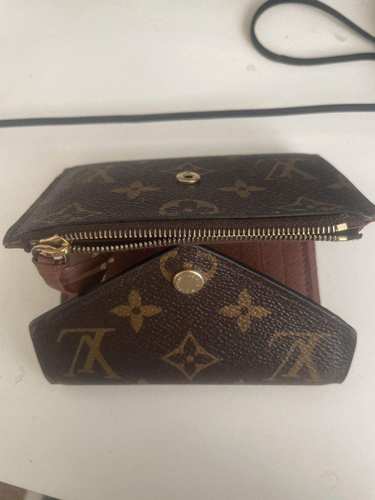Louis Vuitton Louis Vuitton Wallet Size ONE SIZE - 3 Thumbnail