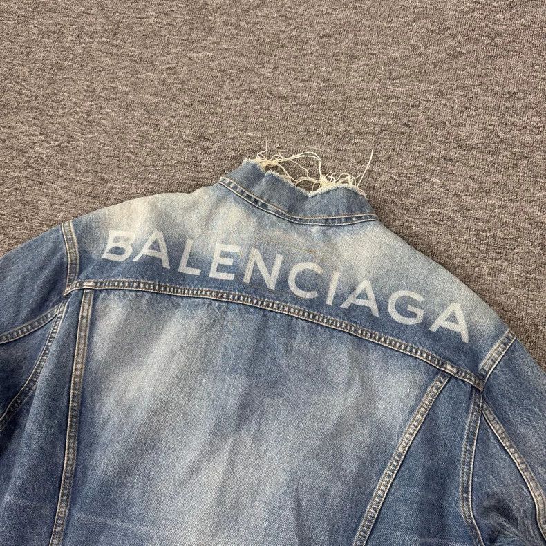 Balenciaga Balenciaga size 38 Washed denim jacket with large Logo on t Size US M / EU 48-50 / 2 - 3 Thumbnail