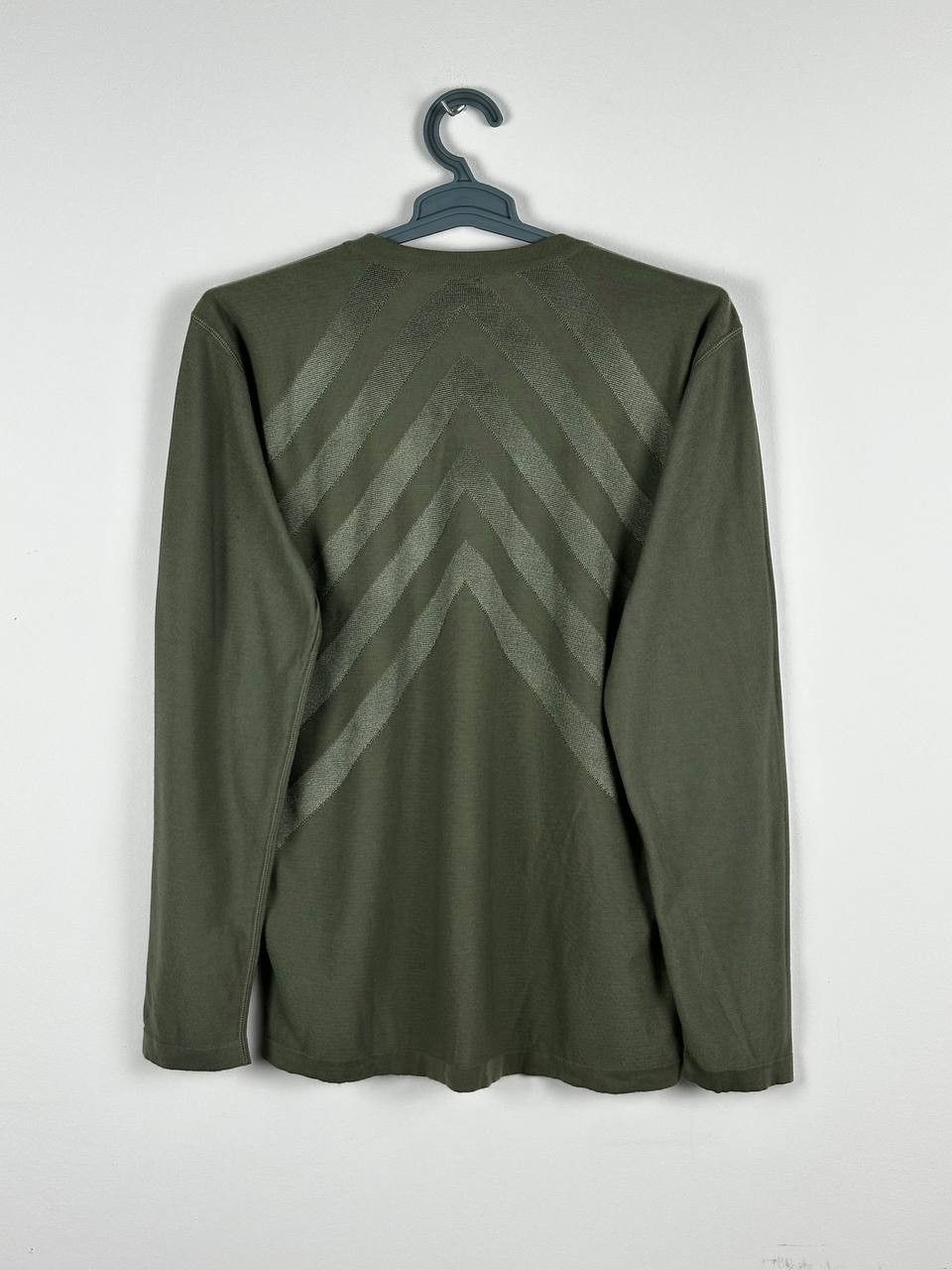 Armani Collezioni Armani Collezioni Jumper Viscose Striped Made In Italy Size US L / EU 52-54 / 3 - 10 Thumbnail