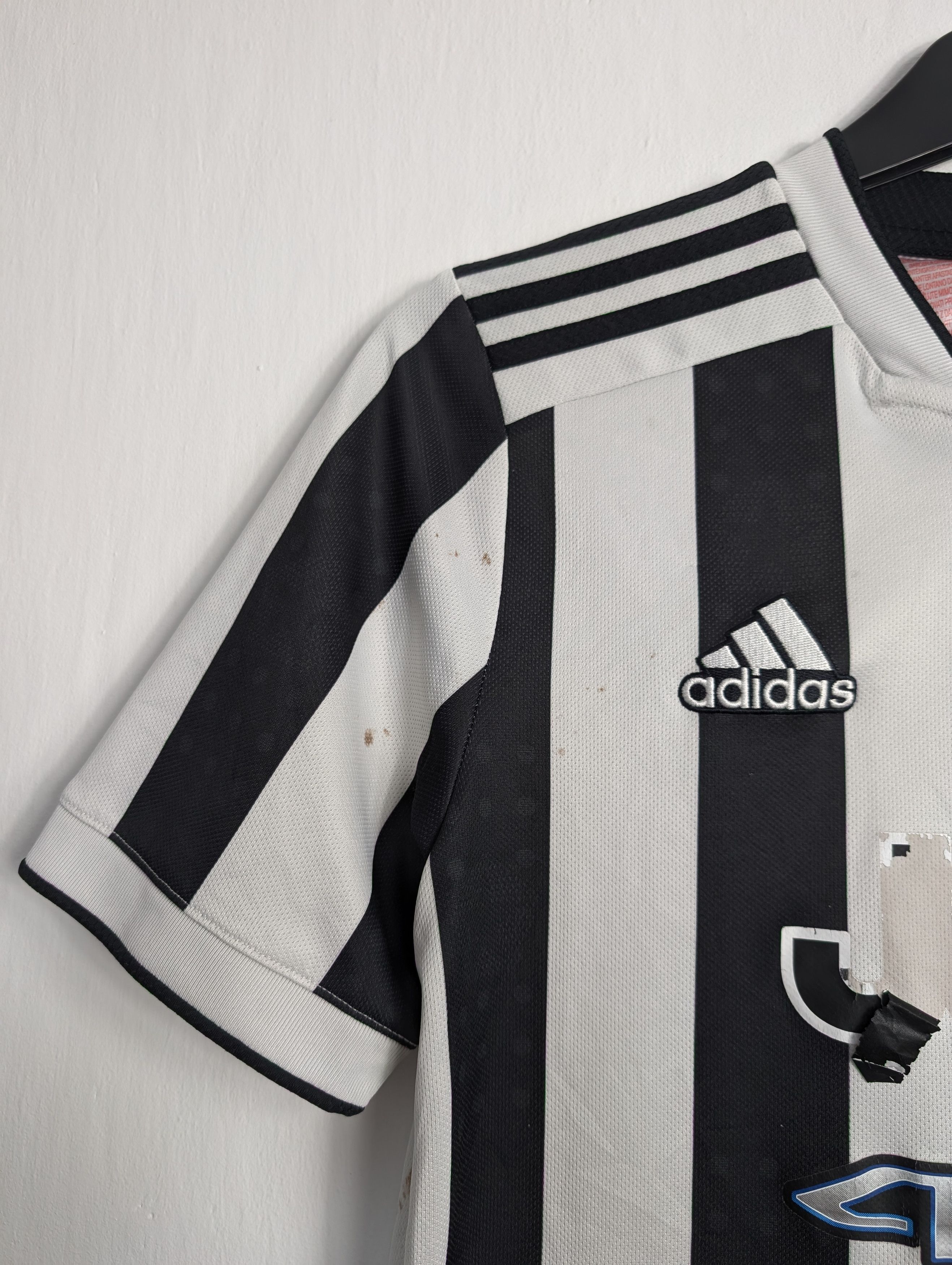 Adidas Adidas Juventus Home Jersey 2021/2022 Football Shirt Size US S / EU 44-46 / 1 - 3 Thumbnail