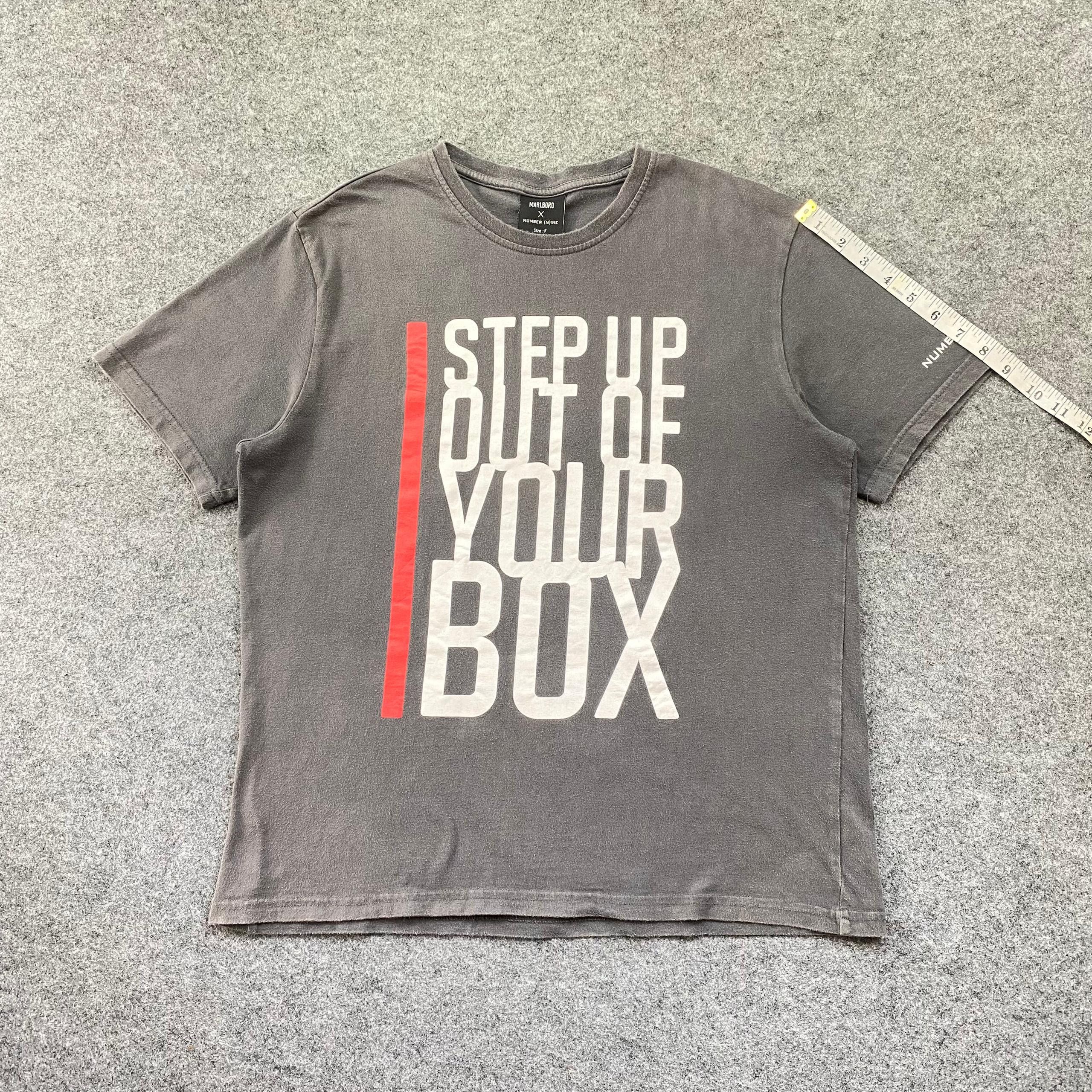 Number (N)ine Vintage Number Nine X Malboro Tshirt Size US L / EU 52-54 / 3 - 6 Thumbnail