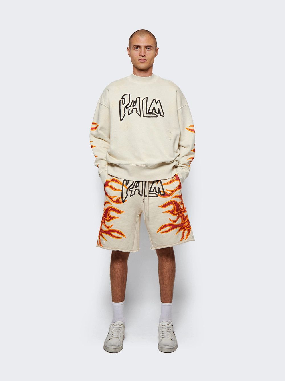 Palm Angels o1gr1nt0425 Gd Graffiti Flames Sweat Short in Off White Size US 36 / EU 52 - 5 Thumbnail